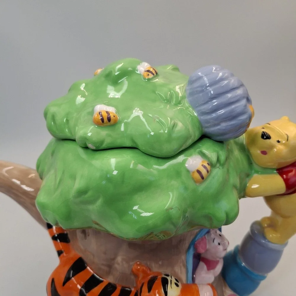 Houston Harvest Disney Winnie the Pooh Ceramic Tea Coffee Pot 31269